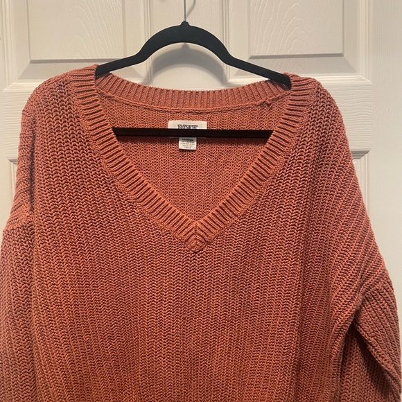 PINK Victoria's Secret V-Neck Knit Sweater - Picture 2 of 4